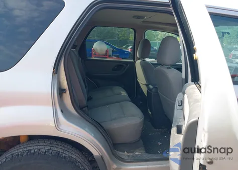 2005 Ford Escape Xlt z USA, uszkodzony, nr VIN 1FMCU93125KA25998